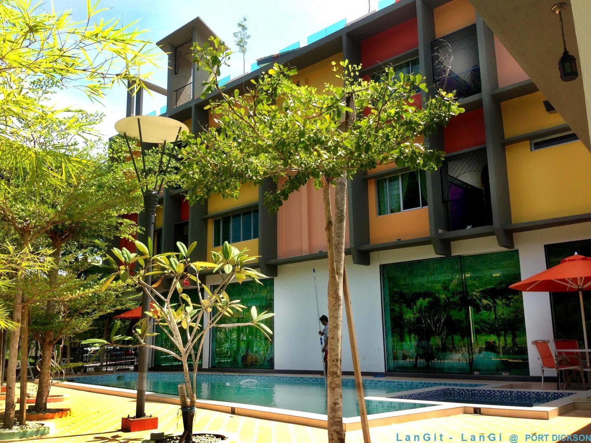 Langit Langi Hotel @ Port Dickson Kültér fotó